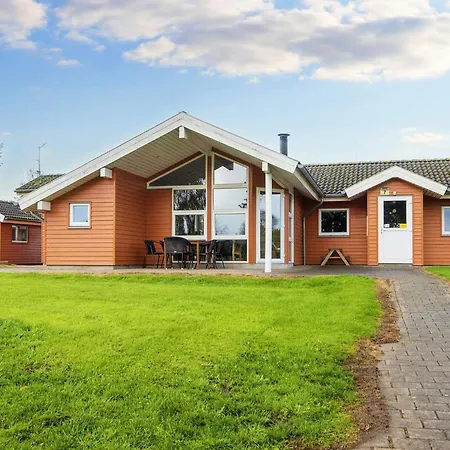 Kirsebaervaenget Iii Holiday home
